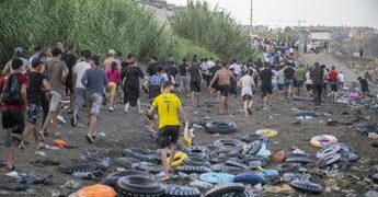 Ceuta, Ue difende Schengen: “Migranti non arriveranno in Spagna”