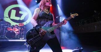 E’ morta Jennifer Finch, la bassista delle L7 aveva 59 anni