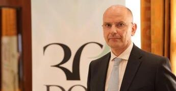 Egualia su Trump e farmaci generici: “Sicurezza approvvigionamenti viene prima di barriere commerciali”