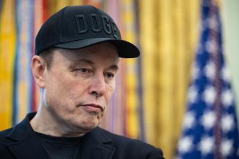 Elon Musk e Ceuta: il paragone “World War Z” sulla crisi migranti