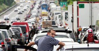 Esodo, ecco il traffico da bollino rosso: 27 milioni in viaggio da oggi a domenica