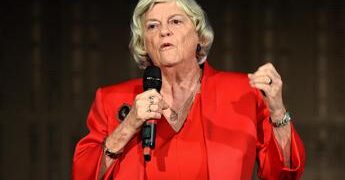 Gran Bretagna, morte Ann Widdecombe: ‘lady Brexit’ massacrata con un martello