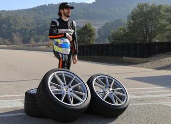 Hankook entra sulla Porsche 911 Carrera con i Ventus S1 Evo Z