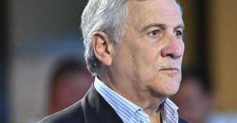 Houthi, Tajani: “Situazione complicata, i nostri militari in sicurezza”