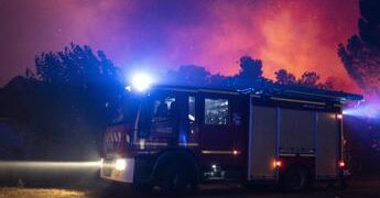 Incendi devastano Francia e Spagna, oltre 200mila evacuati