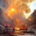 Incendio all’isola ecologica di Novate Milanese, un ferito