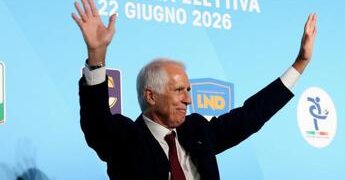 Malagò, Abodi e Pirlo, una ‘brutta figura’ che il calcio italiano deve archiviare con una ‘terza scelta’