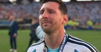 Messi in lacrime, l”adios’ commosso di Adani dopo la finale dei Mondiali