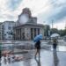 Meteo, caldo e temporali estremi: cosa fare (e cosa no) per evitare rischi
