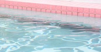 Milano Marittima, bimba annegata in piscina hotel: padre indagato per abbandono di minore