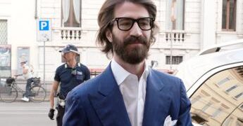 Milano, tribunale: Leonardo Maria Del Vecchio deve consegnare figlia alla madre entro il 28 luglio