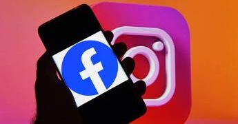 Problemi di accesso, Facebook e Instagram down