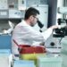 Ricerca, stretta Usa su studi ad alto rischio, stop fondi a test su virus potenziati