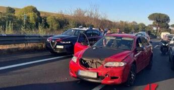 Roma, ladri in fuga da Monterotondo, fermati dopo inseguimento sulla Colombo