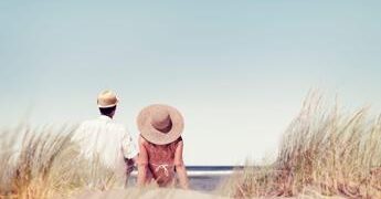 “Sole non causa melanoma”, bufera su nutrizionista-oncologa Rasio. Dermatologi: “Mistificazione e follia”