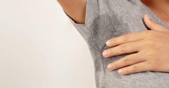 Svelato l’interruttore genetico che fa sudare troppo, nuove speranze per l’iperidrosi