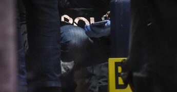 Torino, donna trovata morta in casa: nessuna ipotesi esclusa