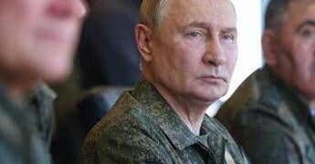Ucraina, Putin pronto all’escalation: l’attacco all’Europa e il timore di una “mobilitazione invisibile”