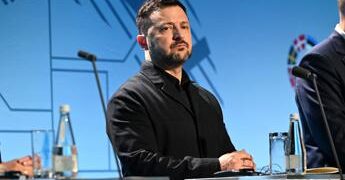 Ucraina, Zelensky silura Syrskyi: via il comandante delle forze armate