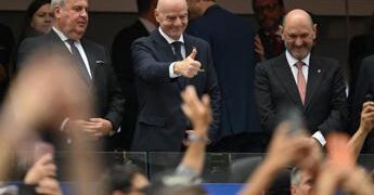 Uefa boicotta i Mondiali? La reazione dopo proposta Fifa: “Calcio non è in vendita”