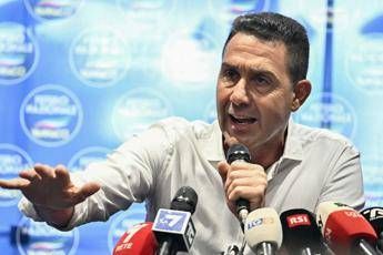 Vannacci pubblica il ‘manifesto’ di Futuro Nazionale: dal femminicidio a euro e migranti, il programma