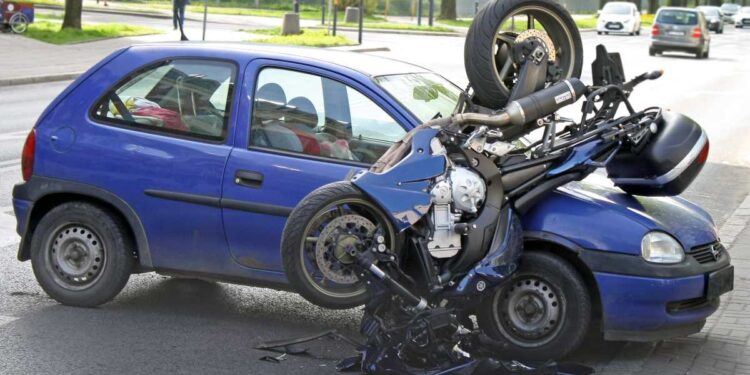 Dopo un incidente in moto, il risarcimento si gioca sui dettagli che molti ignorano