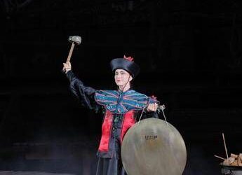 All’Arena di Verona la plastica riciclata diventa un costume di alta sartoria