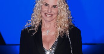 Antonella Clerici ‘contro’ le mete estive: “Forse ho sbagliato lavoro”