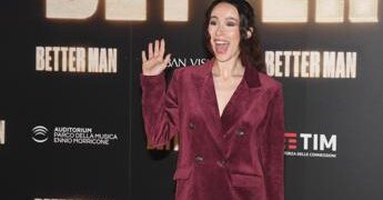 Aurora Ramazzotti cambia (di nuovo) casa a Milano: “Spese insostenibili”