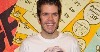 Autolesionismo in diretta su TikTok, ricoverato il blogger Perez Hilton