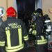 Bologna, incendio in palazzo di quattro piani: 7 adulti e due bambini in ospedale