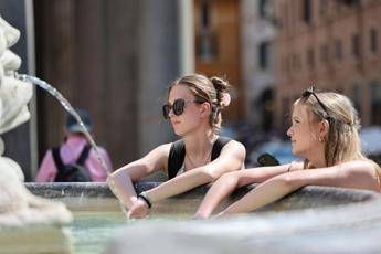 Caldo estremo, l’afa non arretra: tra oggi e domani aumentano le città bollino rosso