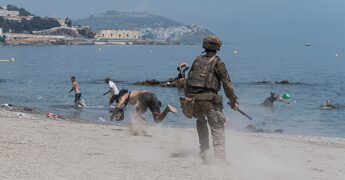 “Ceuta è stata un’invasione”, all’Europarlamento si accende lo scontro sui migranti