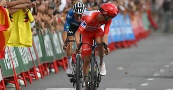 Clamoroso alla Vuelta, Pogacar cade e si ritira