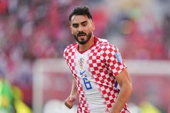 Colpo in difesa per la Lazio, è fatta per Sutalo dall’Ajax