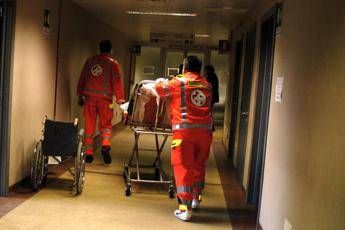 Da Prato a Catania, un’estate di violenze nei pronto soccorso, Ordini medici: “Aumentano le denunce”