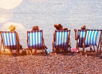 Dalle bollette alle vacanze, dal carburante al gelato: quanto ci costa agosto 2026