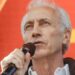 Di Battista ricoverato a Cuba, messaggio di Travaglio: “Forza ragazzo”