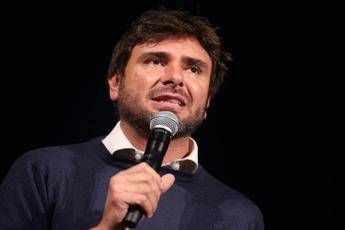 Di Battista ricoverato a Cuba, venerdì possibile rientro in Italia: “Alessandro non vede l’ora di riprendersi le sue battaglie”