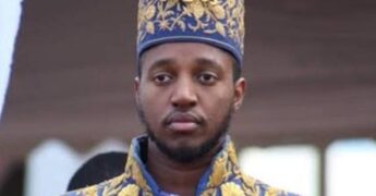 È morto a 34 anni il monarca più giovane del mondo: addio a re Rukidi IV