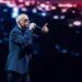 Eros Ramazzotti stop al tour, operato alle corde vocali: “Dovremo aspettare il 2027”