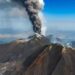 Eruzione Etna, voli in arrivo sospesi fino alle 12 all’aeroporto di Catania