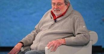 Guccini, domani in tutti i punti vendita coop Lombardia il circuito Radio Coop dedicherà la programmazione alla memoria