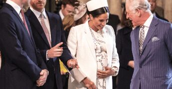 Harry e Meghan tornano nel Regno Unito, la decisione ‘spiazza’ Re Carlo: cosa è successo