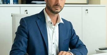 Il fiscalista Scandaletti, come gestire il costo del lavoro delle aziende horeca durante l’estate e salvare i bilanci