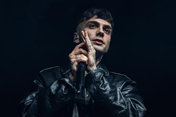 Il rapper Tony Boy arrestato a Milano, polizia trova droga e pistola in casa