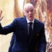 Infantino ‘dribbla’ le domande sul futuro con battuta al giornalista calvo: “Ci vediamo dal parrucchiere”