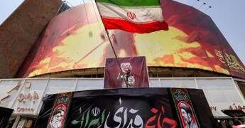 Iran, Teheran sfida Trump: “Hormuz non si conquista con un tweet”