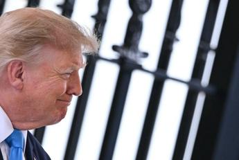 Iran, Trump sospende gli attacchi: “Ma si arrivi subito a un accordo”
