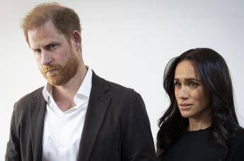 La lite con la famiglia reale e il trasloco, “Harry e Meghan tornano a vivere in Gran Bretagna”